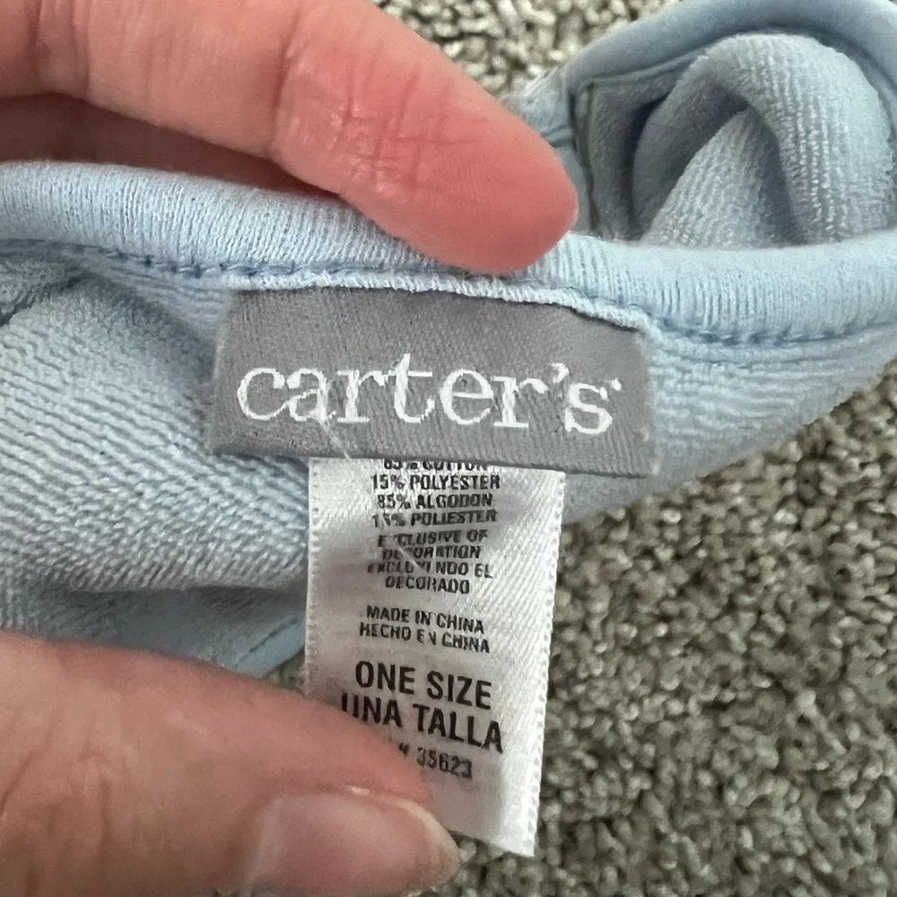 🔵CARTER’S: Baby boy one size, “thank Heaven for little boys” bib, preowned🔵